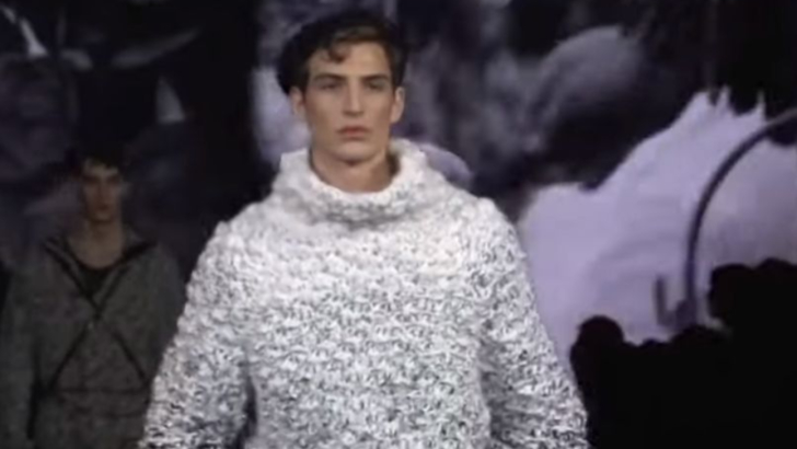 Săptămâna modei de la Milano 2020. Un manechin a defilat în tunică din blană de oaie